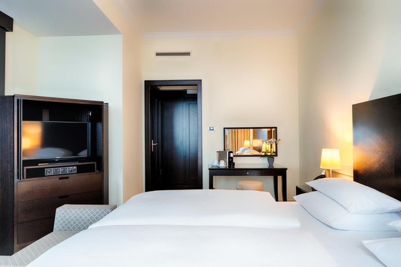Welcome Parkhotel Ойскірхен Екстер'єр фото
